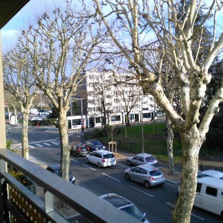 Appartement F3 Avec Parking Privee Saint-Priest  Bagian luar foto