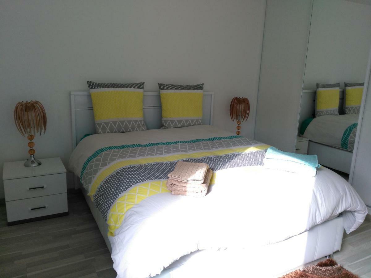 Appartement F3 Avec Parking Privee Saint-Priest  Bagian luar foto